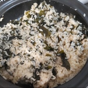 メスティン(飯ごう)で作る簡単わかめご飯